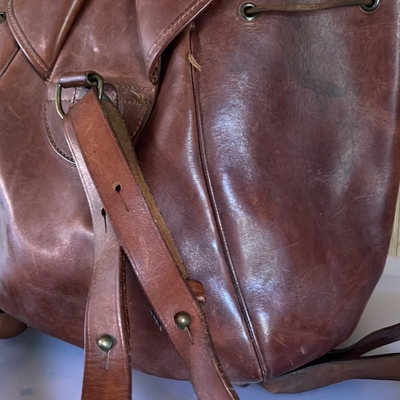 CAVA Italy all leather backpack - Picture 8 of 9